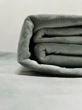 Film heating electric blanket