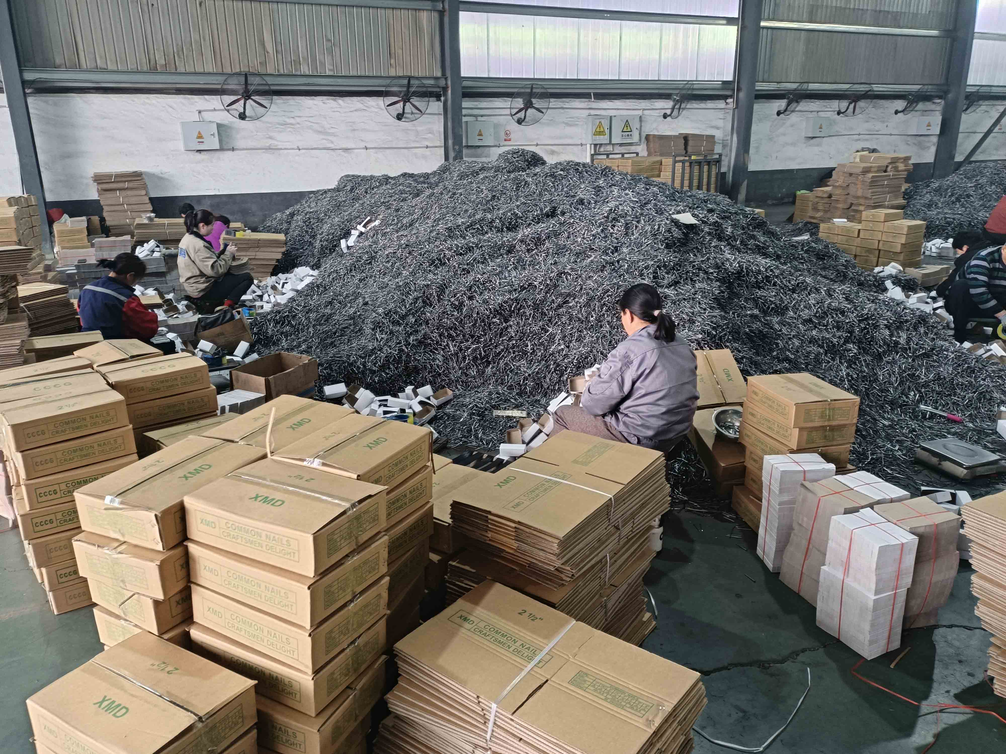 Factory production capacity and warehouse for concrete nail export