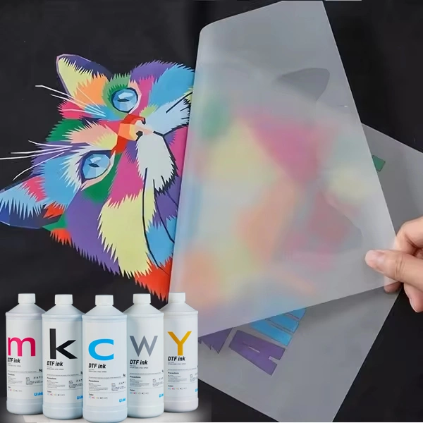 La tinta DTF de alta calidad es una solución de impresión premium. Permite crear impresiones vivas y detalladas en películas de transferencia, haciendo que los diseños sean realmente llamativos. Con una fuerte adherencia a los tejidos, asegura resultados duraderos y resistentes al lavado, ideal para la impresión de prendas personalizadas de alta calidad.