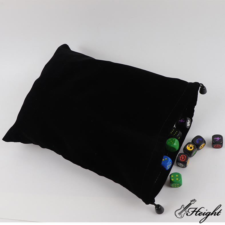 use scenarios of 1 large black dice bag 