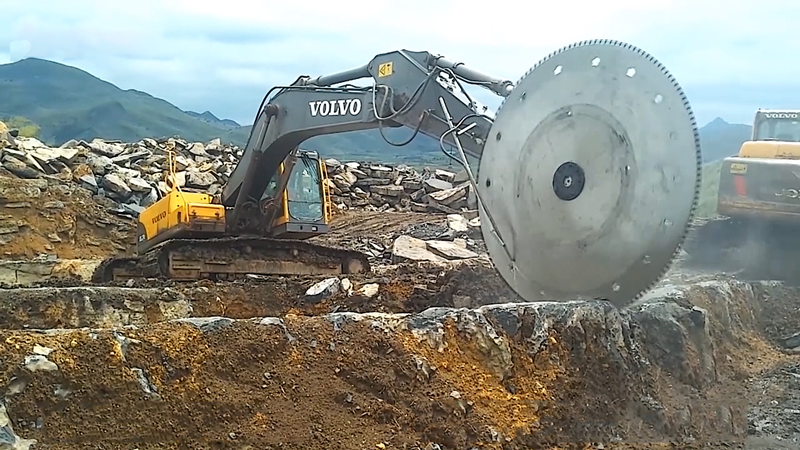 Can A Rock Saw Cut Through Granit?