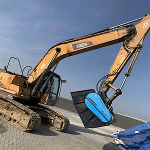 Crusher Bucket
