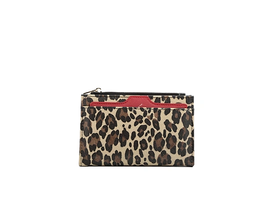 Our credit card protection wallets are designed to keep your personal information safe from identity theft and fraud. With RFID-blocking technology, our wallets offer the ultimate protection for your cards.