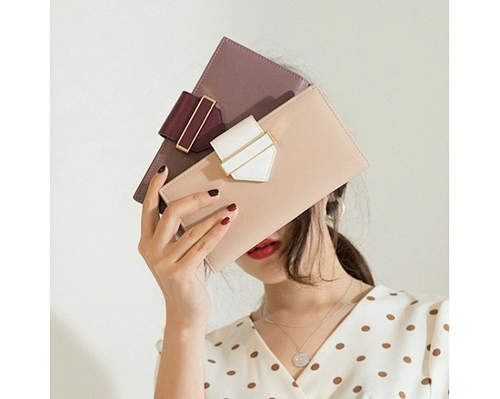 Our wallets for women offer both style and function. Our collection is tailored to meet the needs of every woman. From sleek leather options to modern designs, our wallets provide the perfect accessory for your everyday carry.