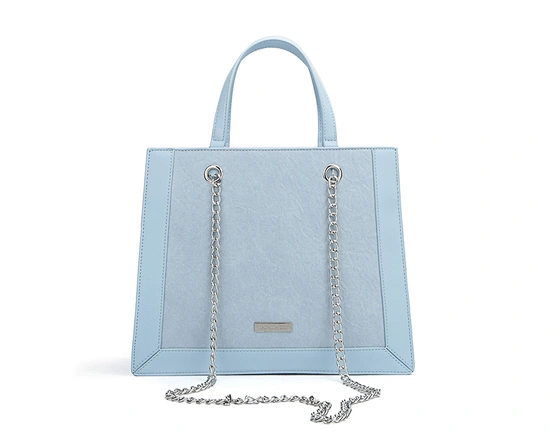 Small bags for women is designed to cater to the needs of modern women. With a compact size, our small bags are perfect for carrying your essentials, such as your phone, wallet, and keys, without weighing you down.