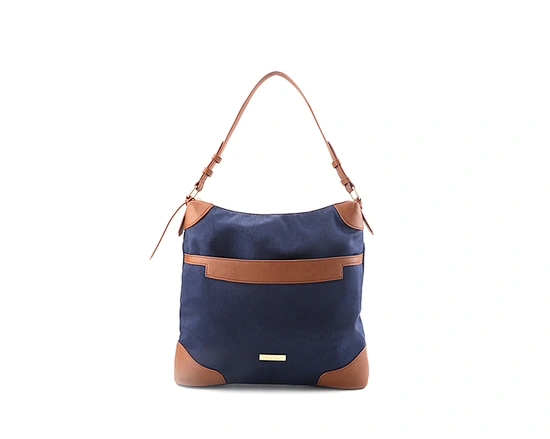 Our beach bags for women are the perfect accessory to elevate your beach day. a bag that is not only stylish but also functional, sturdy. Our beach bags for women are spacious enough to fit towels, sunscreen, snacks, and even your favorite beach read.