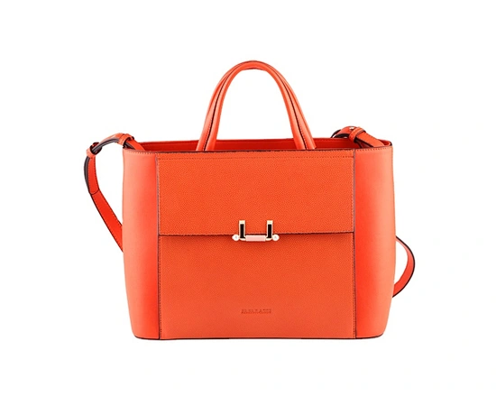 Our vegan leather handbags are also incredibly practical, with plenty of compartments and pockets to keep all of your essentials organized and easy to access. You can feel good about carrying a handbag that is both stylish and responsible.