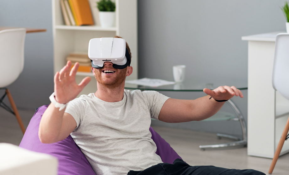 What are the types of sensors in wearable devices?