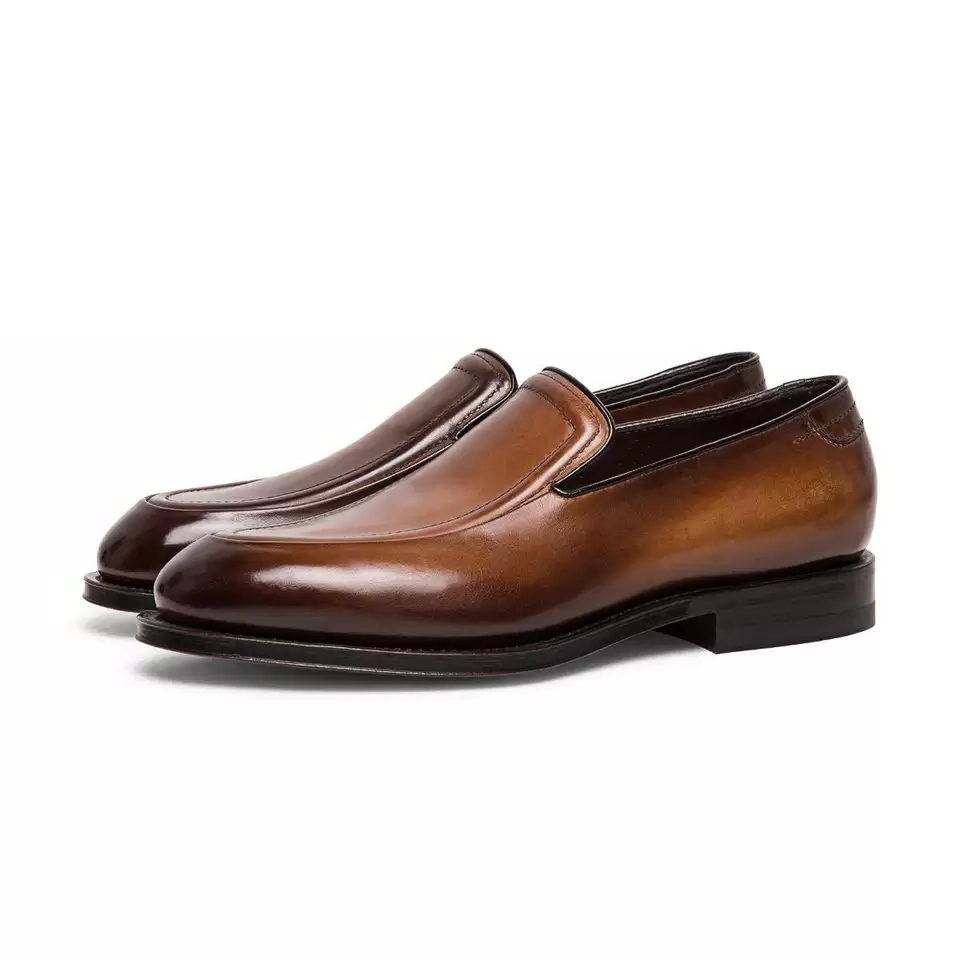 DaoDao shoes factory produces and manufactures the popular Black Men Brown Venetian Leather Loafers in the footwear market