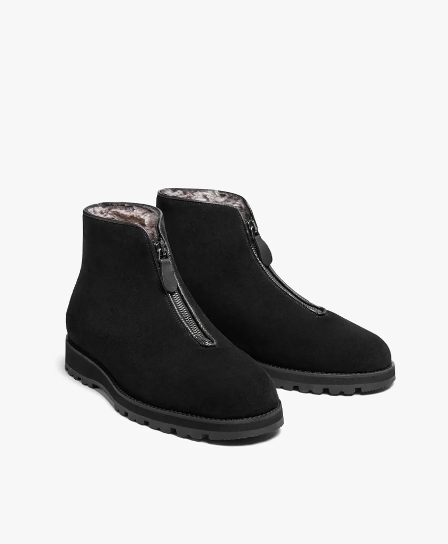 BLACK BOOT