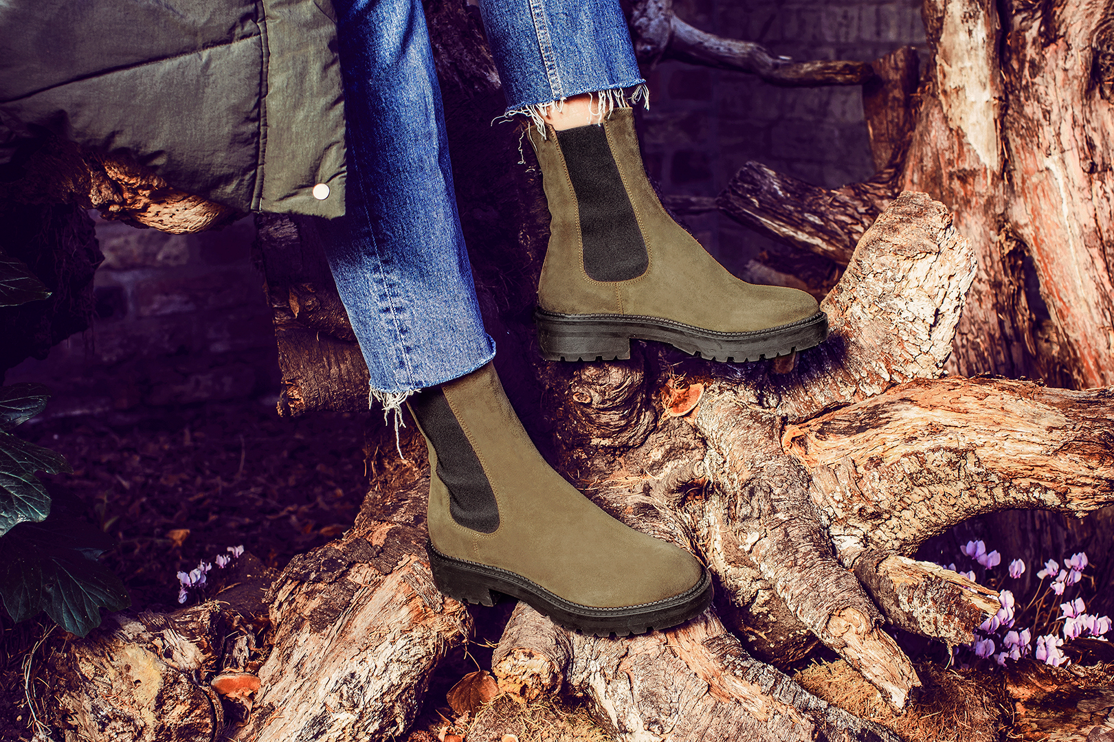 women chelsea boot