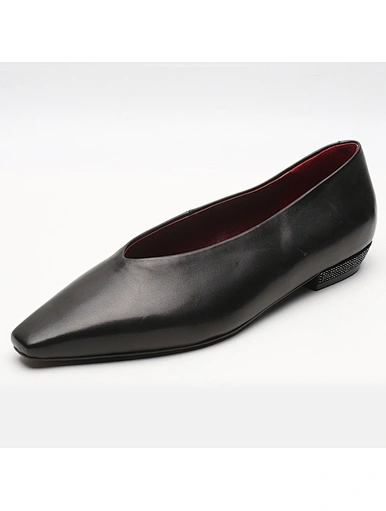 shallow shoes