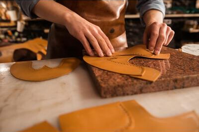 daodaoshoes Using Imported Best Quality Soft Leather And Patterns Are Cut By Hand. Do Not Use Any Mold Or Lasers To Cut The shoes Leather.