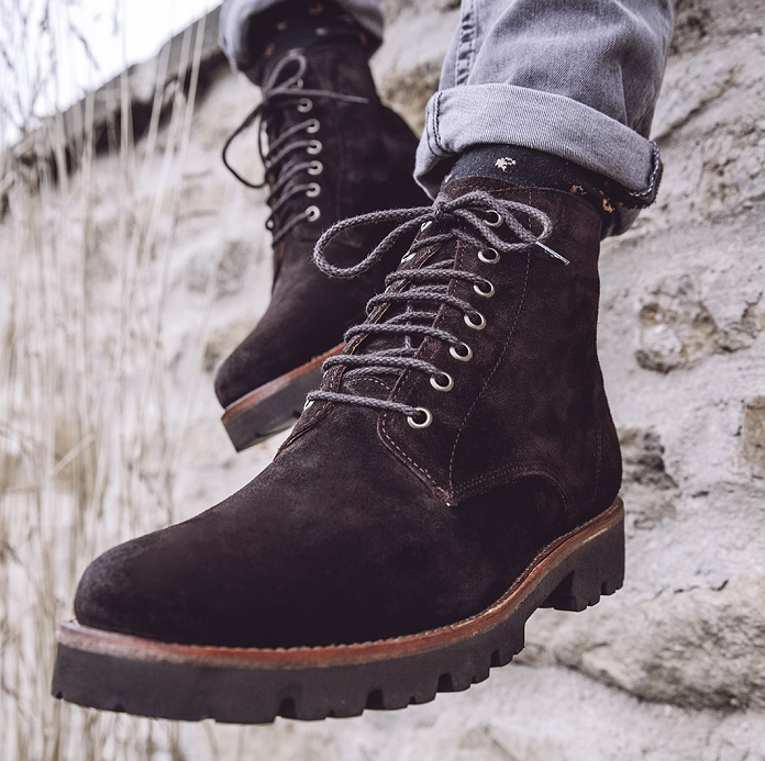 lace up suede leather boot