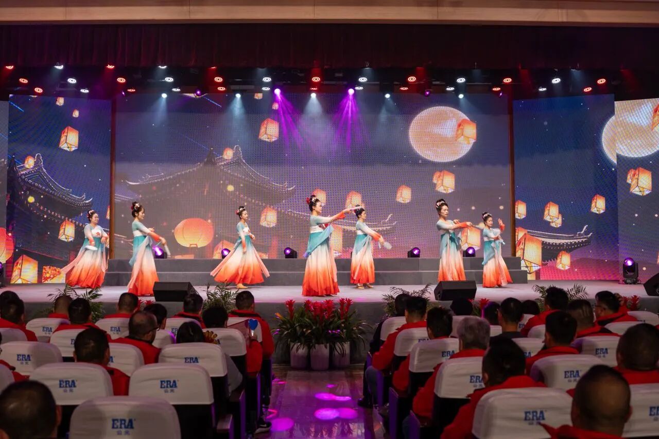 Thirty Thousand Miles from Chang'an