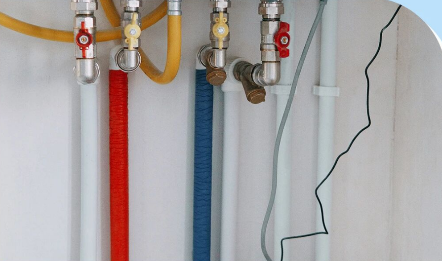 hot and cold water pipes