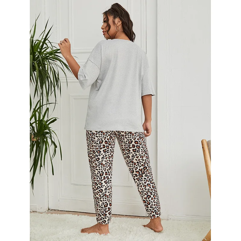 Wholesale Round Neck Short Sleeve Loungewear Leopard Print PJ Set for Women Plus Size Pajamas