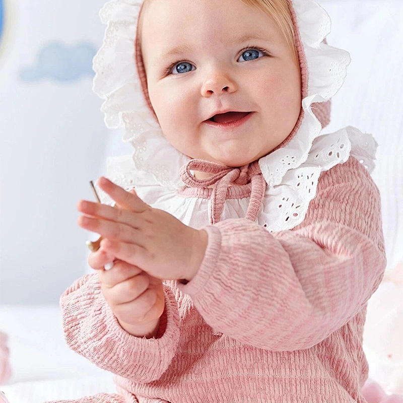 OEM ODM New Born Baby Knit Ruffle Trim Keyhole Back Jumpsuit With Hat Baby Eyelet Embroidery Romper Set