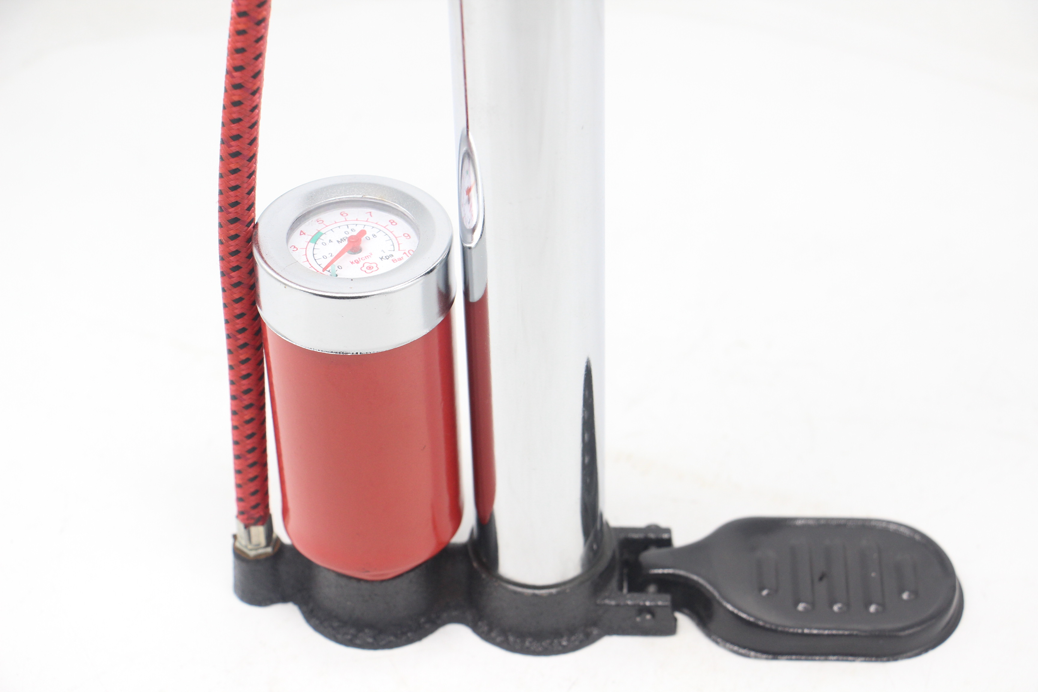 Mini bike pump with gauge