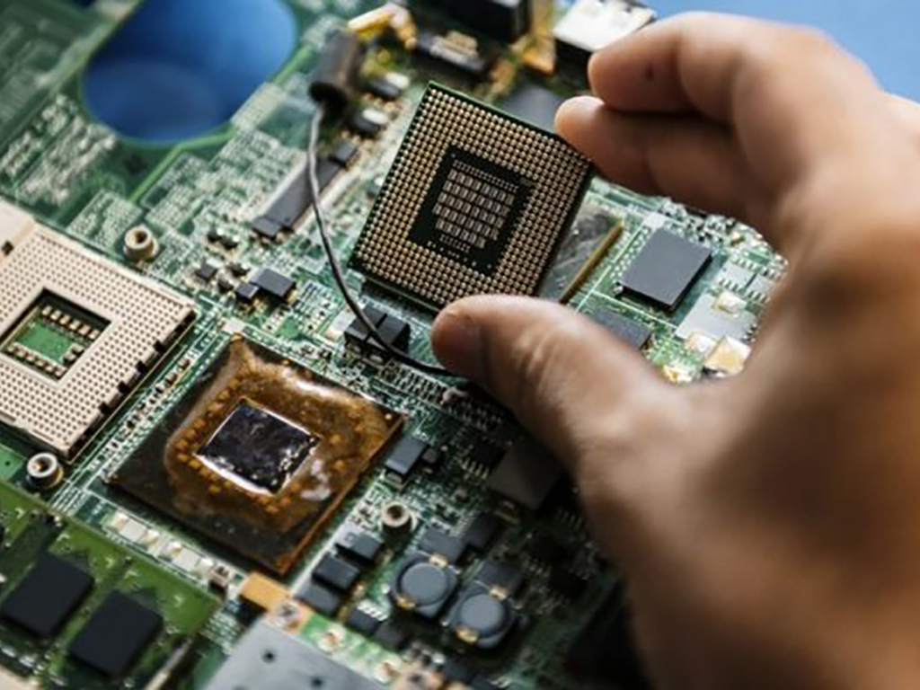Microcontroller Vs Microprocessor