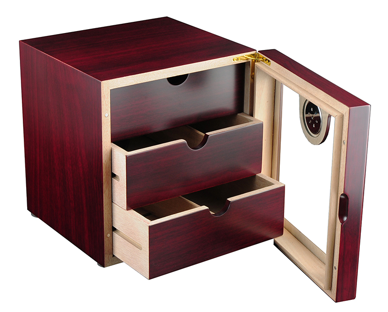 Black Lacquer Wooden Cigar Humidor