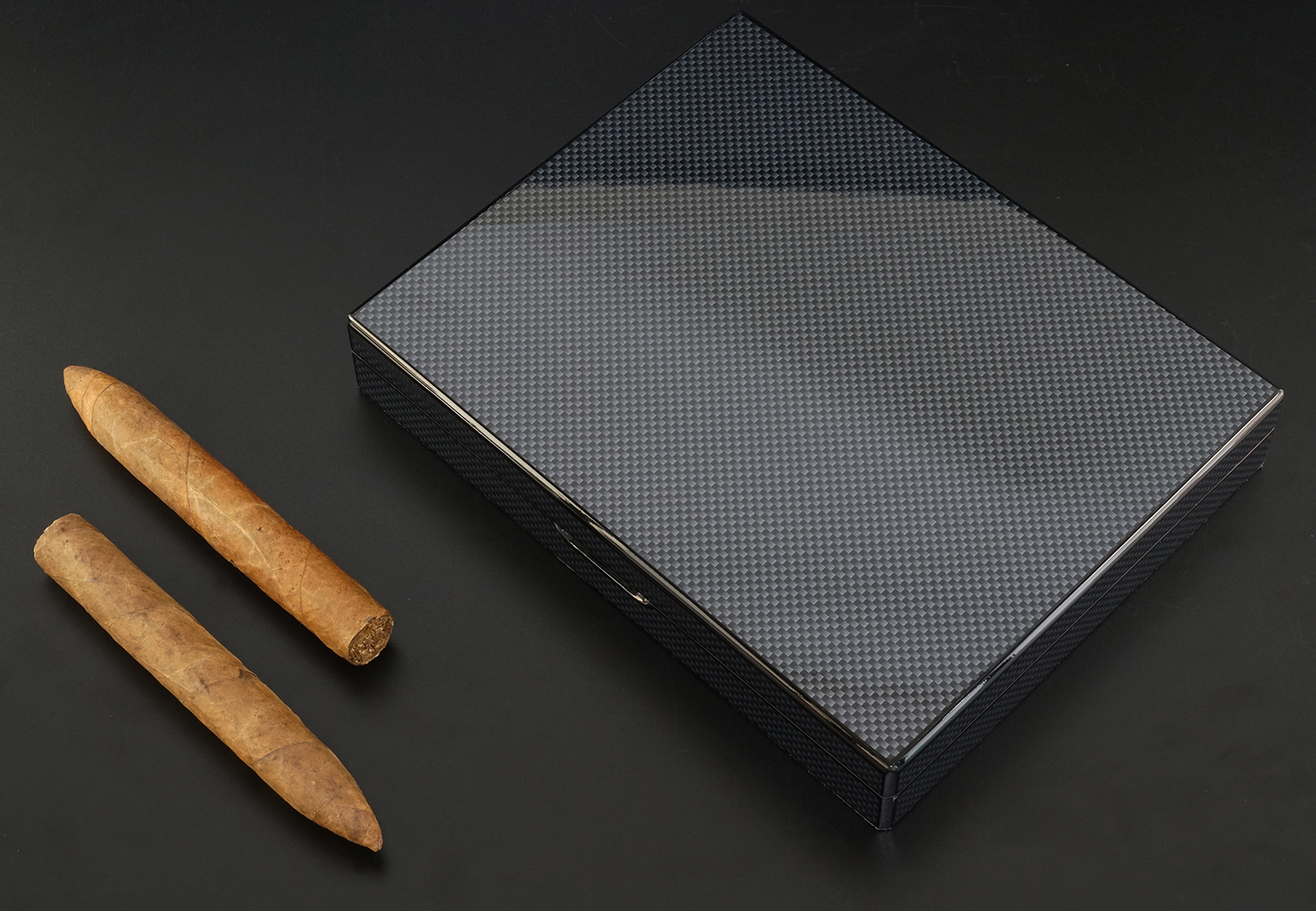 Cigar humidor box