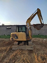 Komatsu PC56-7