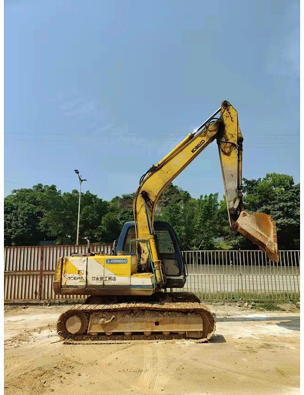 KOBELCO SK100, KOBELCO SK100-3 excavator