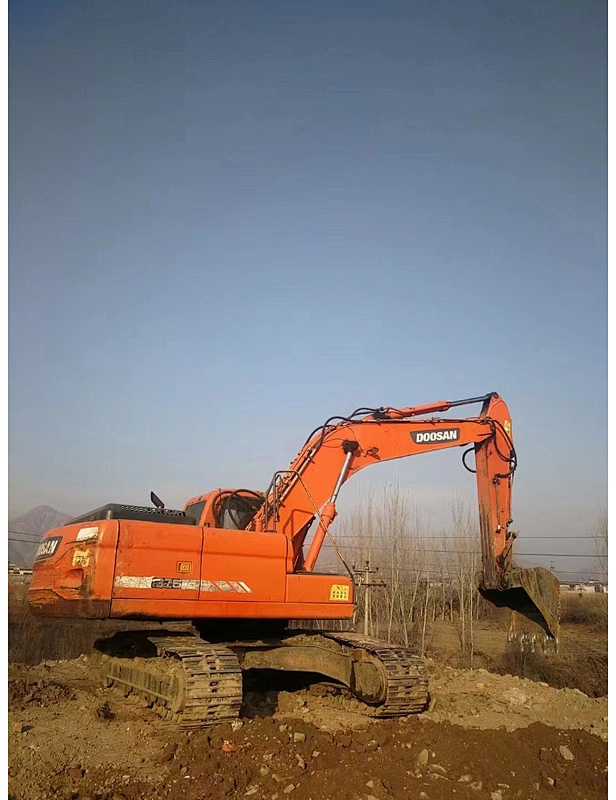Doosan DX225 , Doosan DX225LC excavator