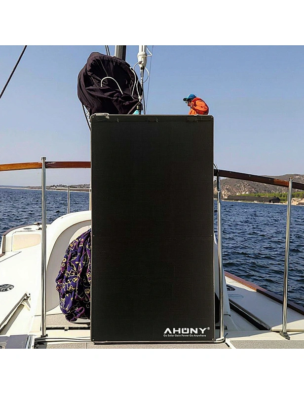 panneaux solaires pour charger la batterie d'un camping-car