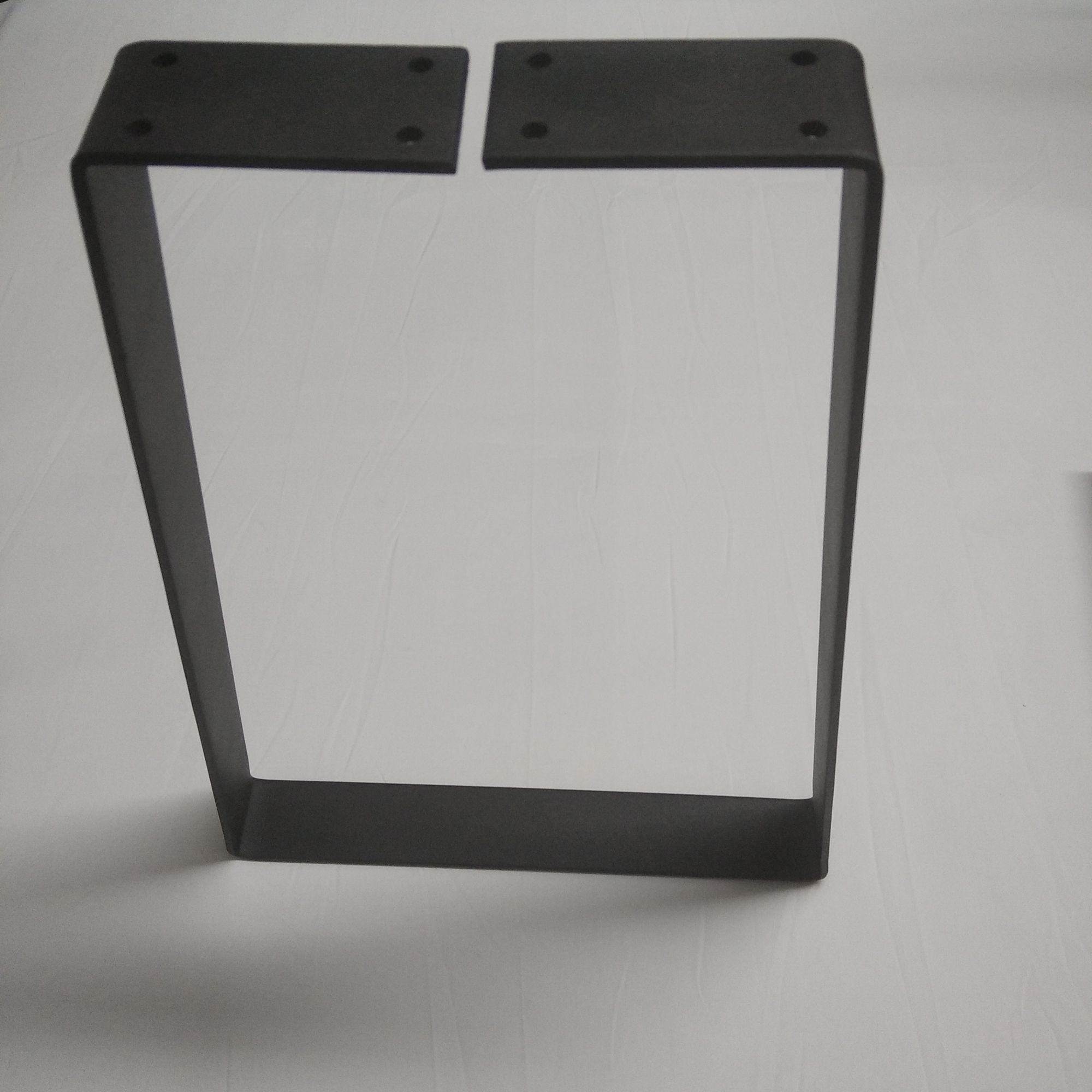 pieds de table enduits de poudre