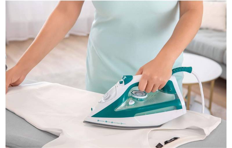 electric steam iron