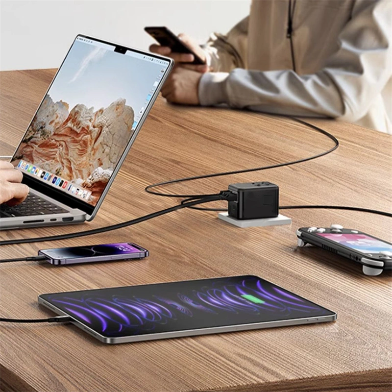 WiWU UA004 70W Travel Universal Adapter