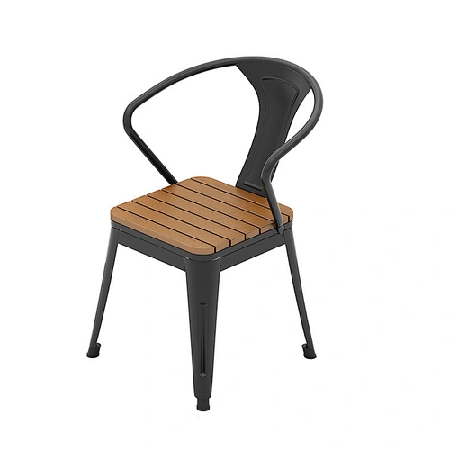 Chaise en bois en plastique