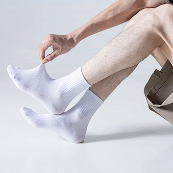 Breathable crew socks for men women