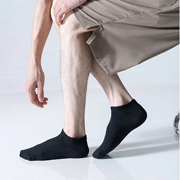 Breathable crew socks for men women