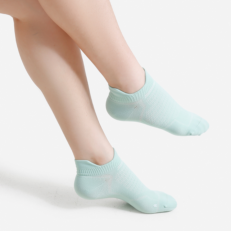 Air-Circulation Zone Socks