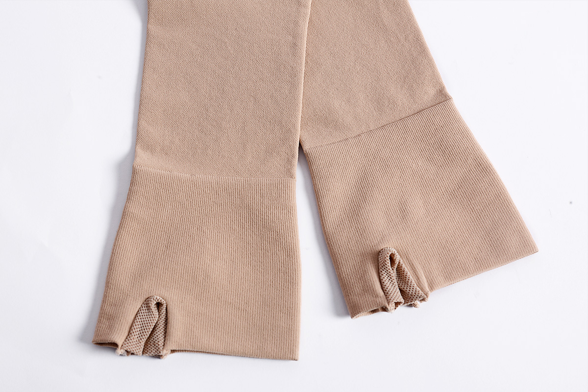Arm Sleeves with Grip