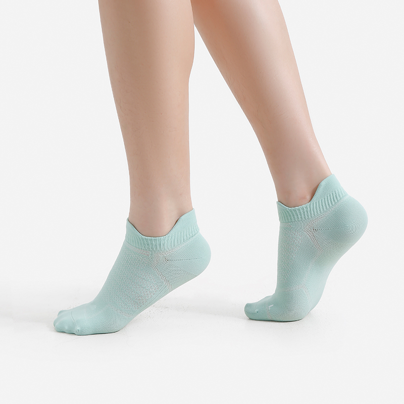 Air-Circulation Zone Socks