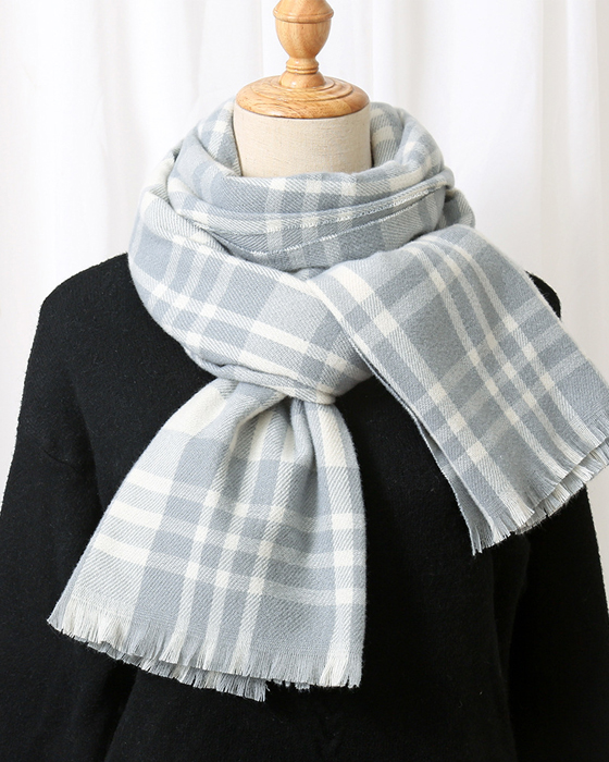 Plaid scarf