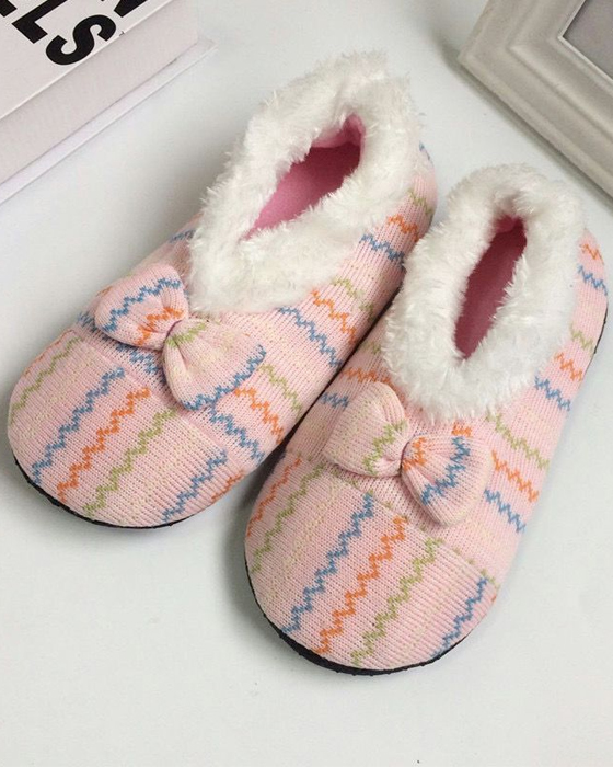 Short plush indoor slippers
