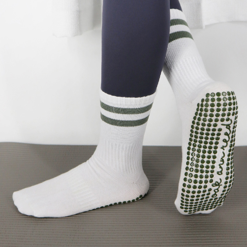 Mid tube socks