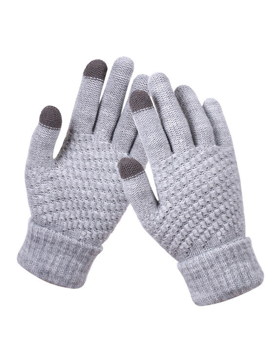 Knitted gloves
