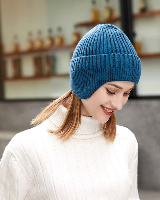 Knitted caps for men and women