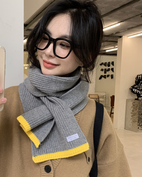 Schoolboy scarf