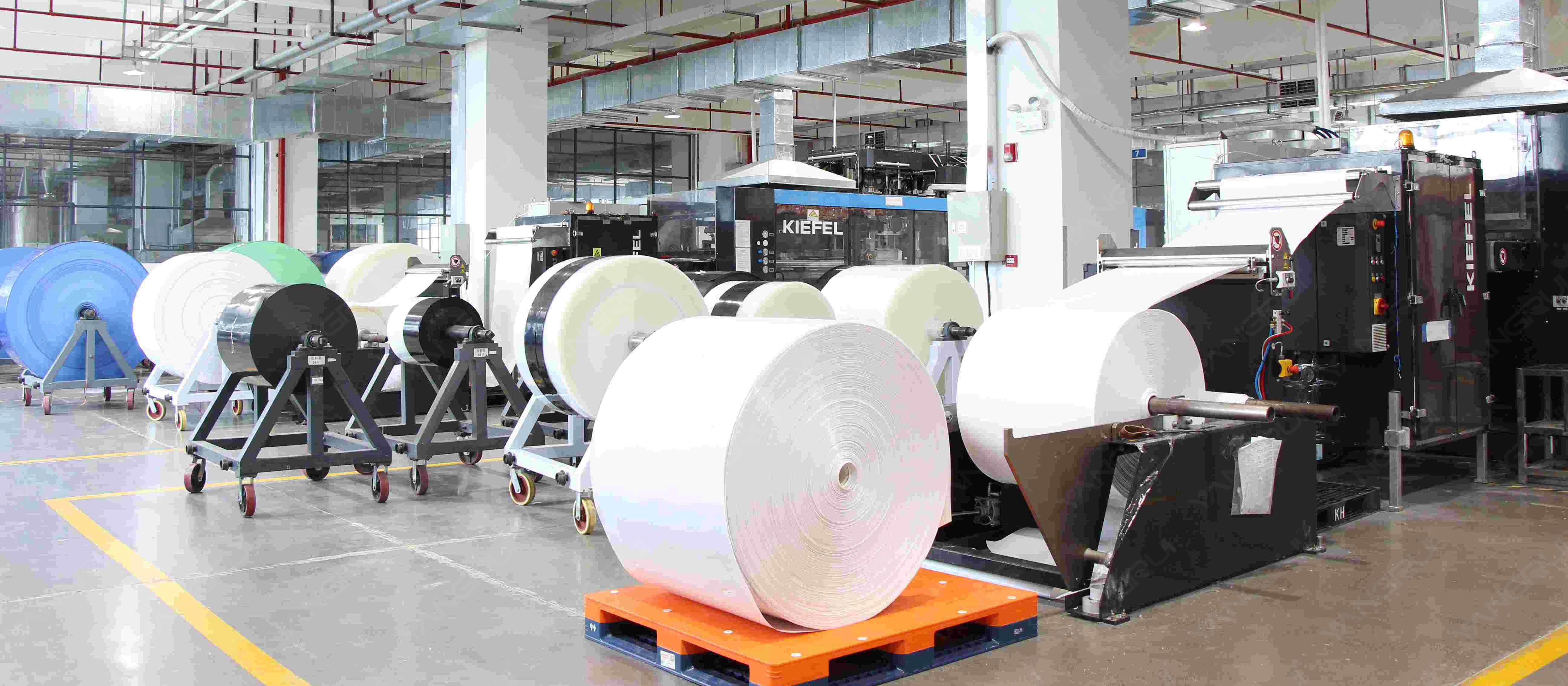 Perfect Beverage Containers: Custom Clear Plastic Cups, Microwavable ...