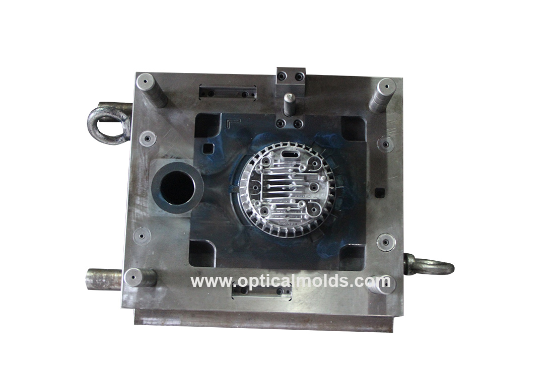 Aluminum die casting mold