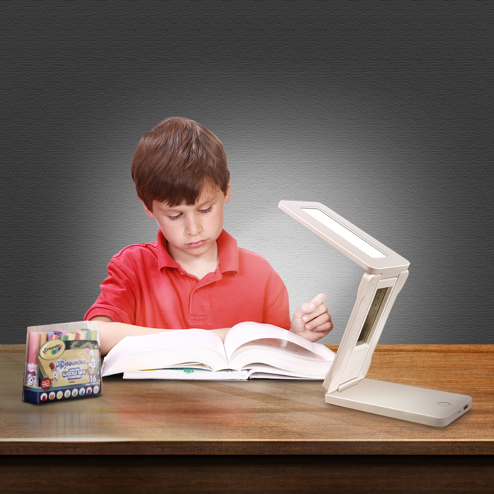Solar charging led desk lamp with battery