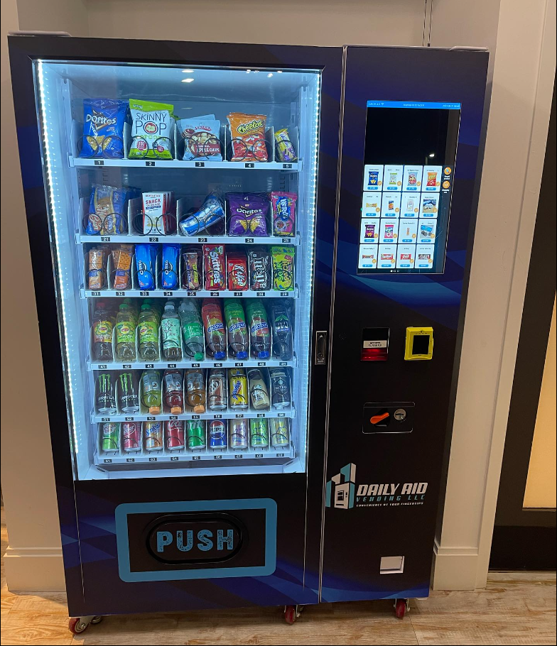 Made-in-China smart snack and drink vending machine with a 22-inch touchscreen