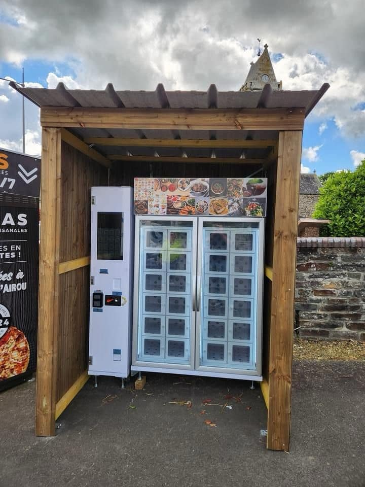 Smart Locker Vending Machine for Pre-Made Meals in France